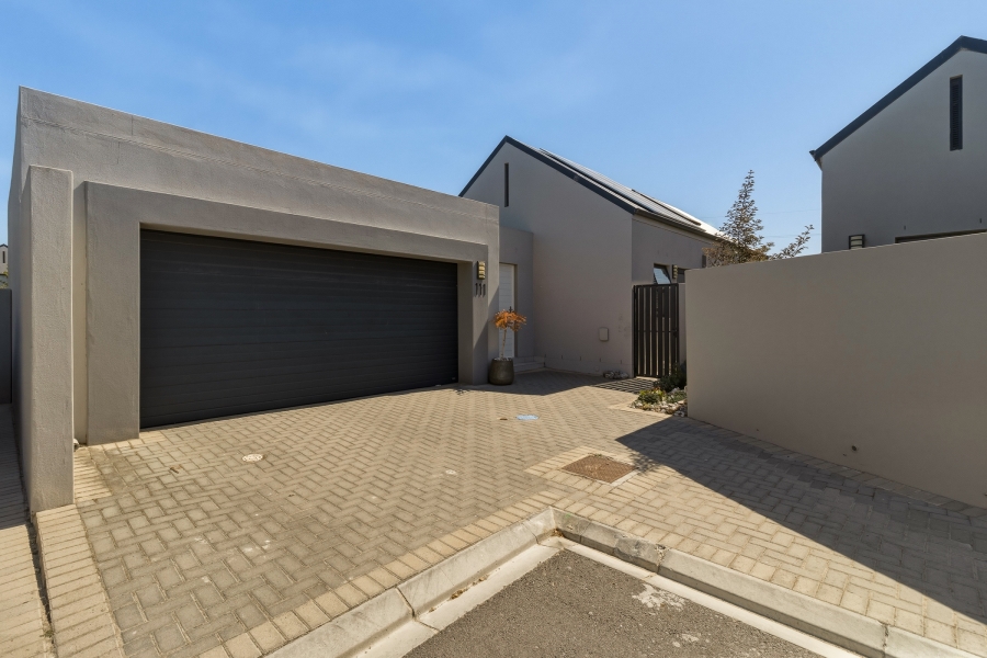 3 Bedroom Property for Sale in Aan de Wijnlanden Western Cape